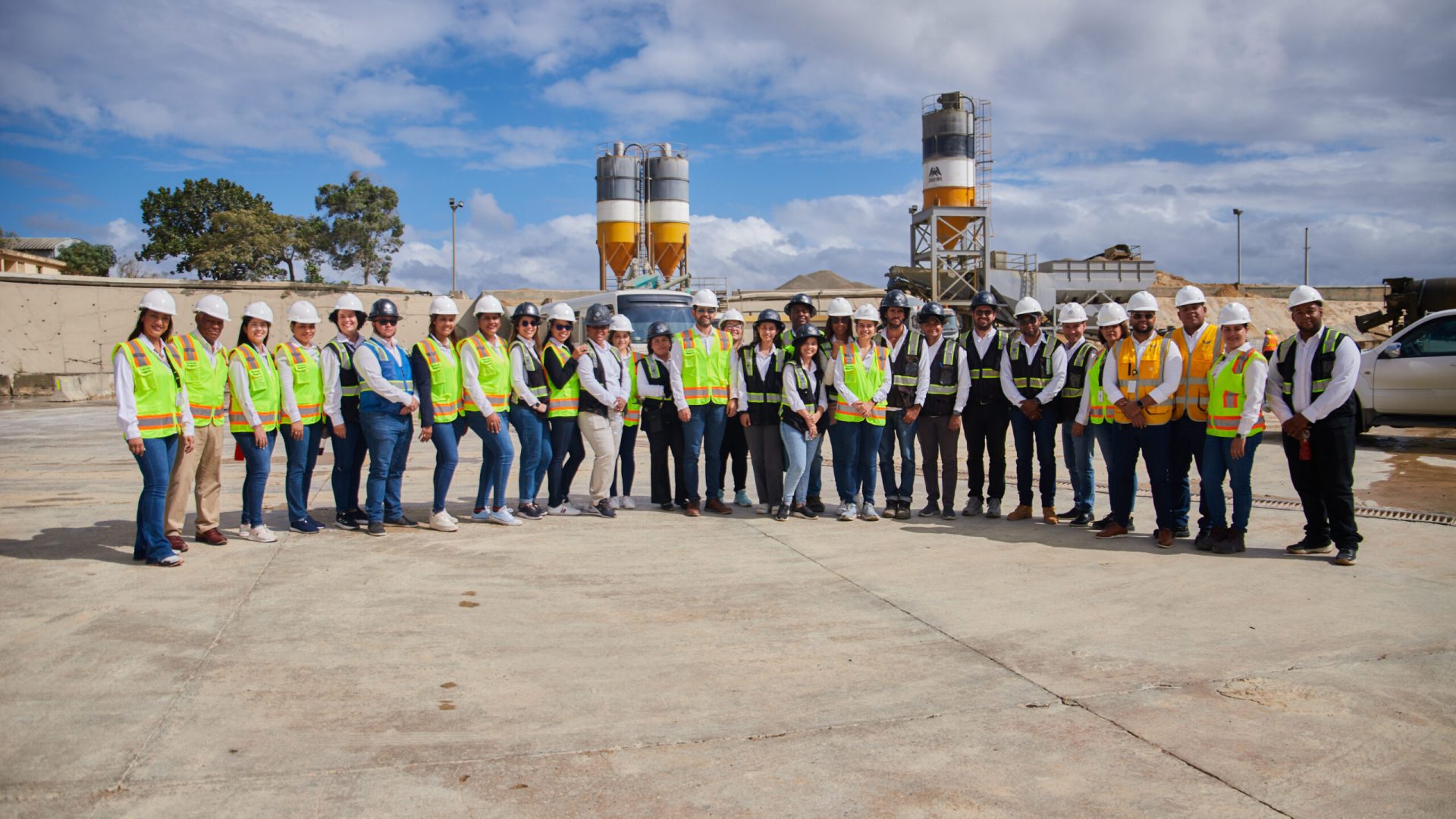 VISITA DE LA CONSTRUCTORA ELITE INGENIERÍA
