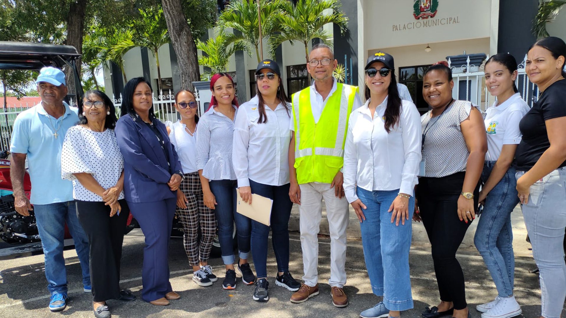 noticia-entrega-trimoto-cementos-cibao